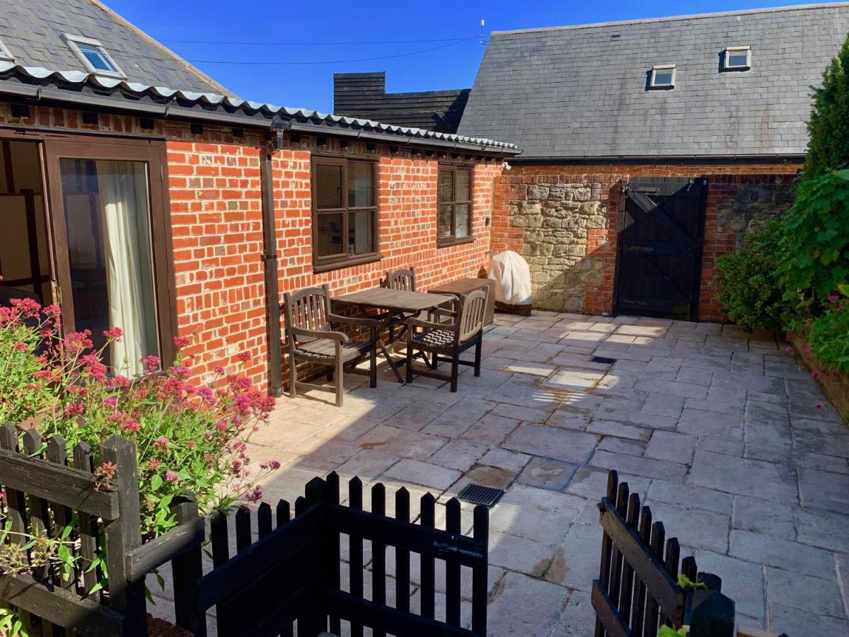 Little Upton Farm Cottages Ryde  Kültér fotó